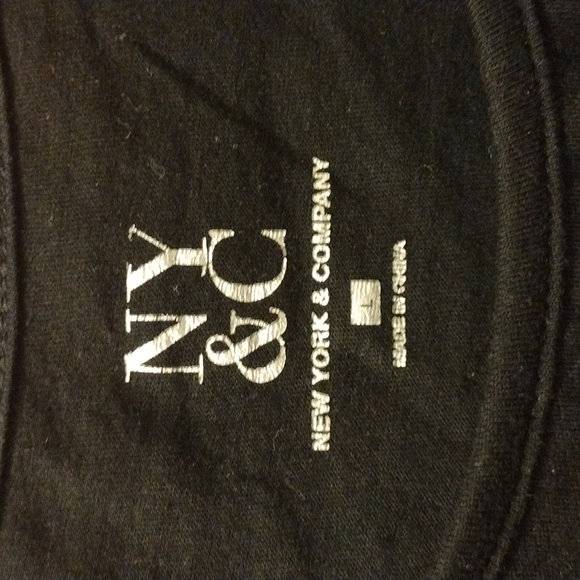 Sparkly tshirt - Picture 3 of 3